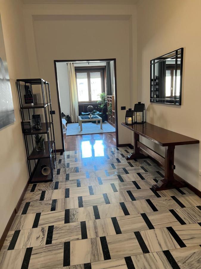 Rebecca'S Milano Collection: Repubblica Apartamento Exterior foto